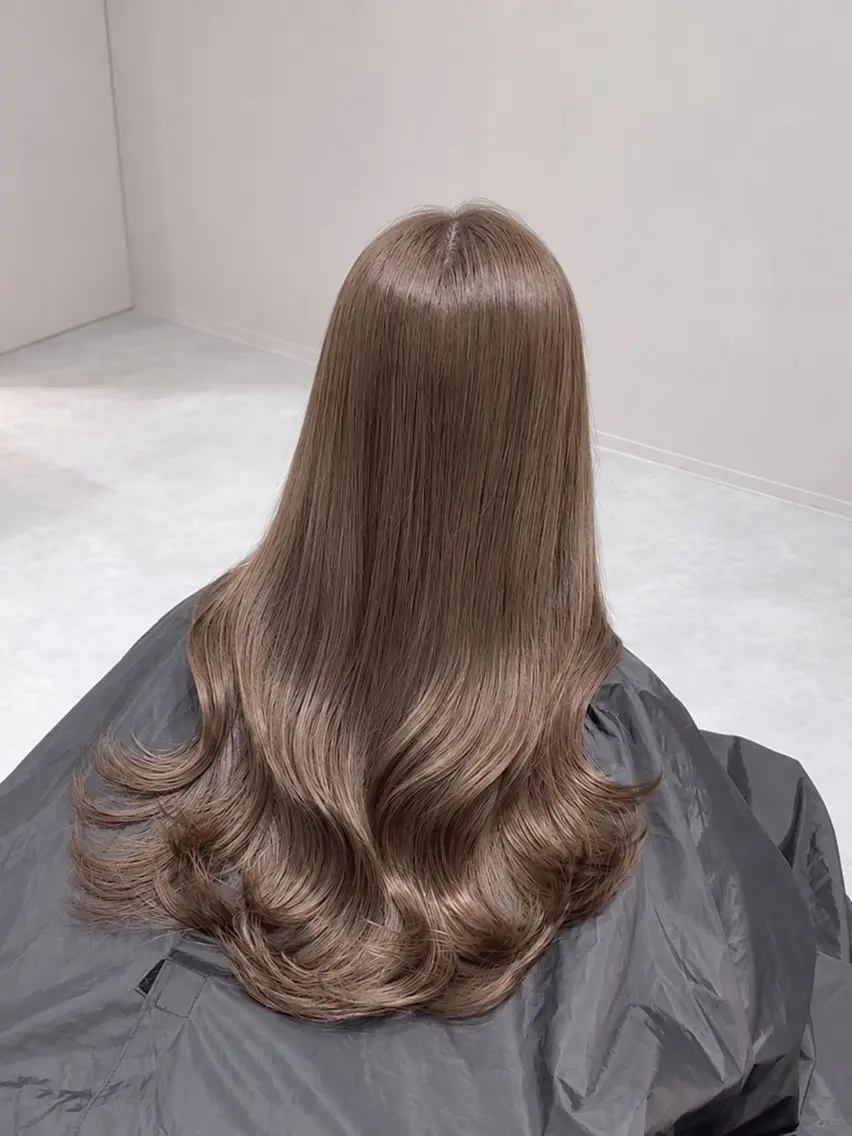 ロング カラー 透明感カラー 髪質改善 ヘアカラー 明るめワンカラー/ うる艶カラー/ゆいなのヘアスタイル