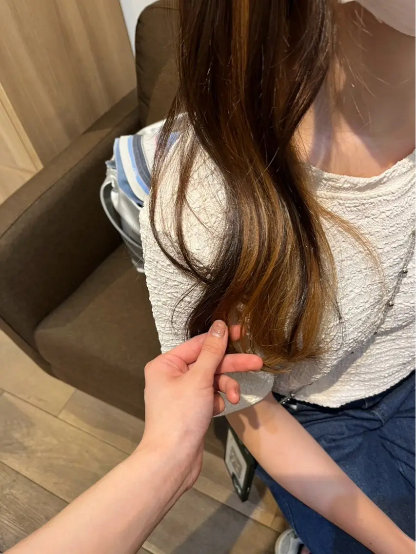 カラー ヘアカラー 黒滝 真歩のヘアスタイル