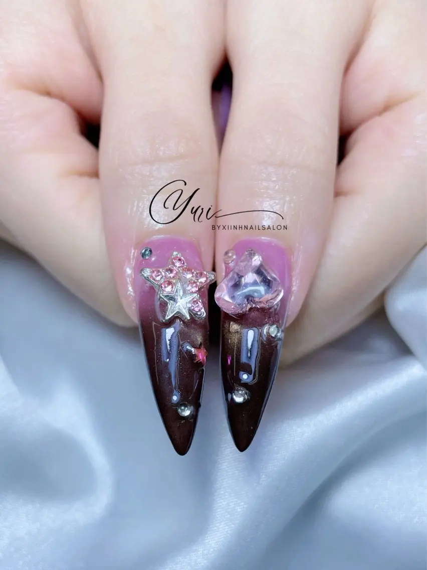 ネイル チークネイル 桜ネイル 長さ出し フットネイル ジェルネイル YURI NAILのネイルデザイン