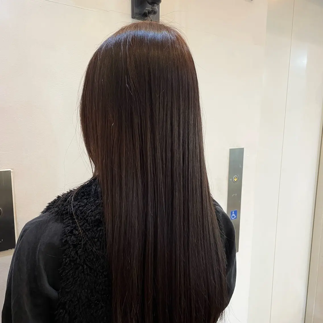 ロング ヘアカラー 坂本菜摘 |レイヤーカットのヘアスタイル