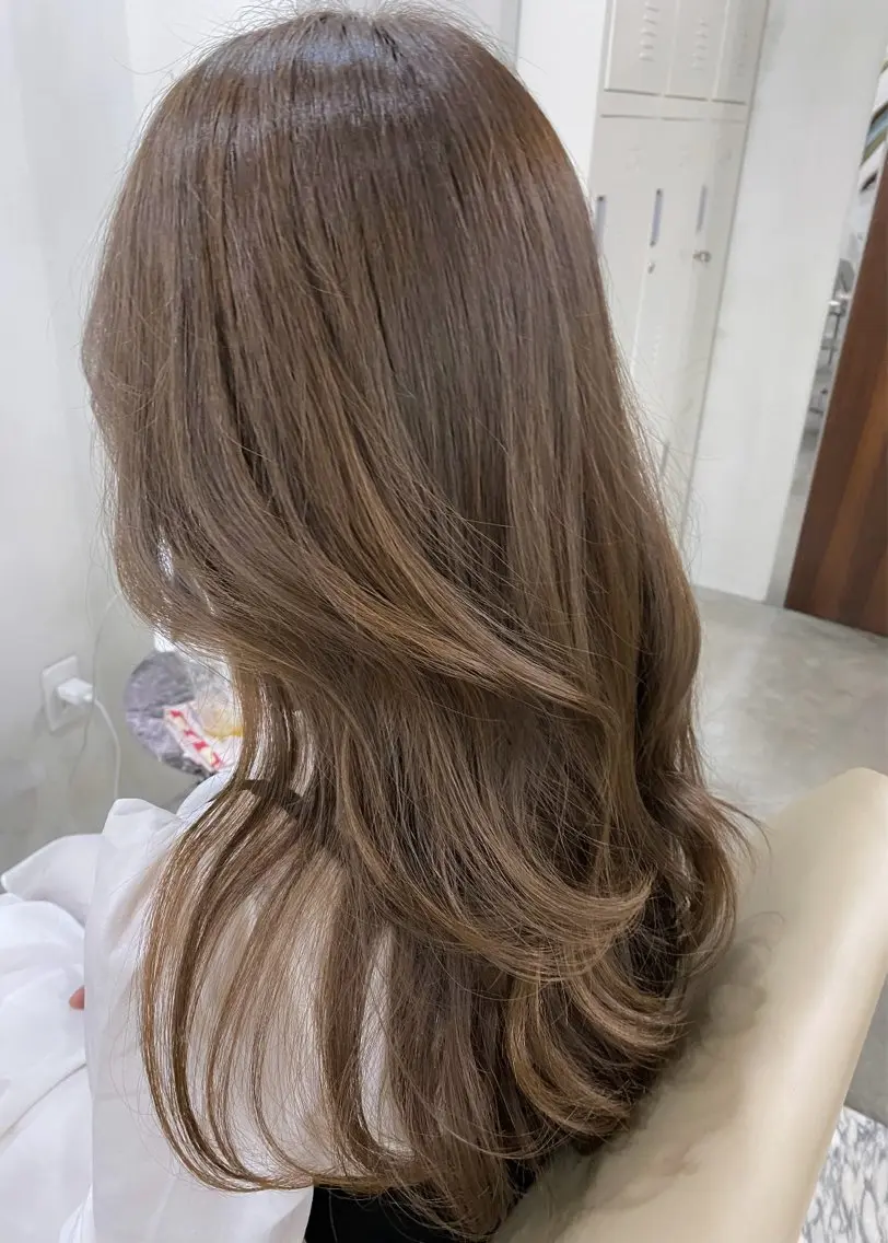 ロング カラー ヘアカラー 👑圧倒的カラー👑 佐々木祐希のヘアスタイル