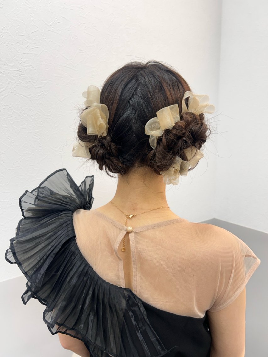 セミロング ヘアアレンジ ヘアセット 薄田 珠美のヘアスタイル