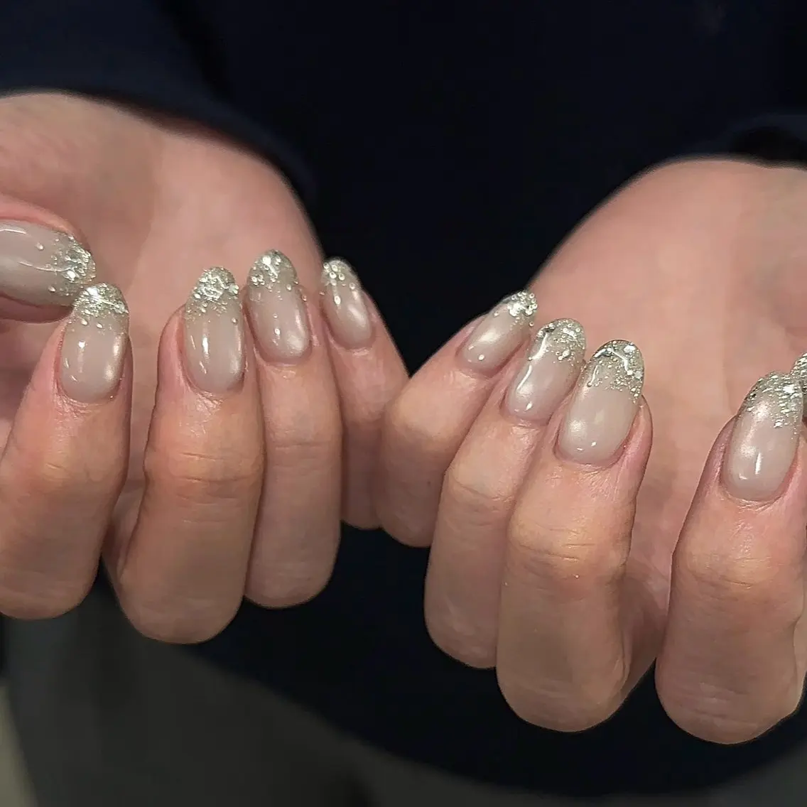 ネイル ハンドネイル 𝗺𝗮𝗸𝗶 .のネイルデザイン