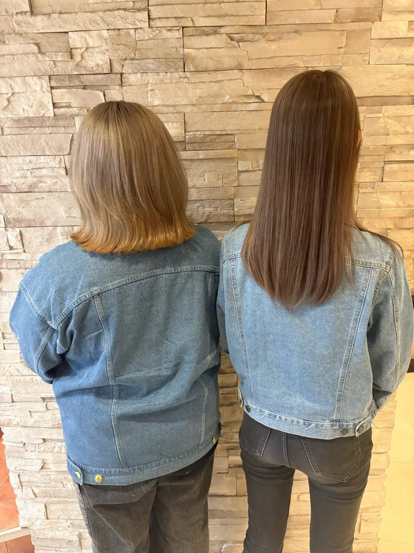 ミディアム カラー ブリーチ グレージュ 川端 萌那のヘアスタイル