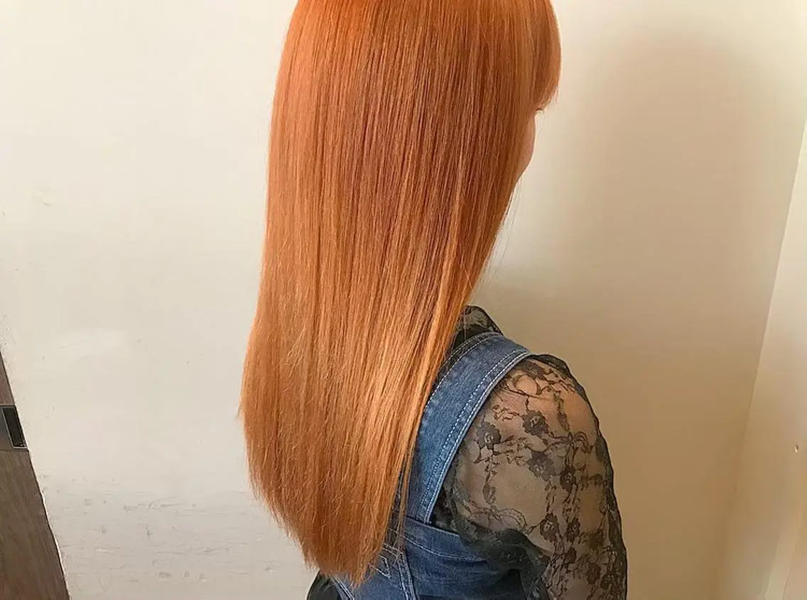 セミロング カラー ブリーチ オレンジ 韓国風ヘア ミヤワキ モモコのヘアスタイル