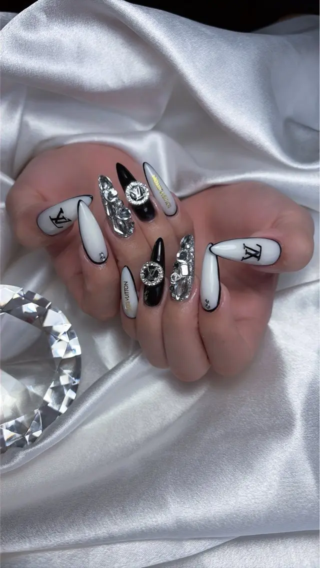ネイル ハンドネイル Kayo 💅のネイルデザイン