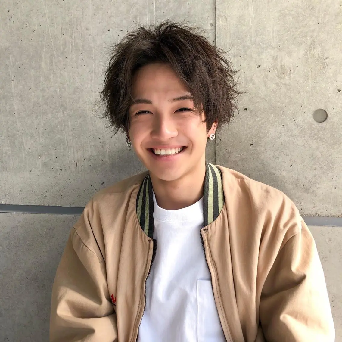 ショート カラー パーマ メンズ センターパート/毛 流れ/パーマ特化のヘアスタイル