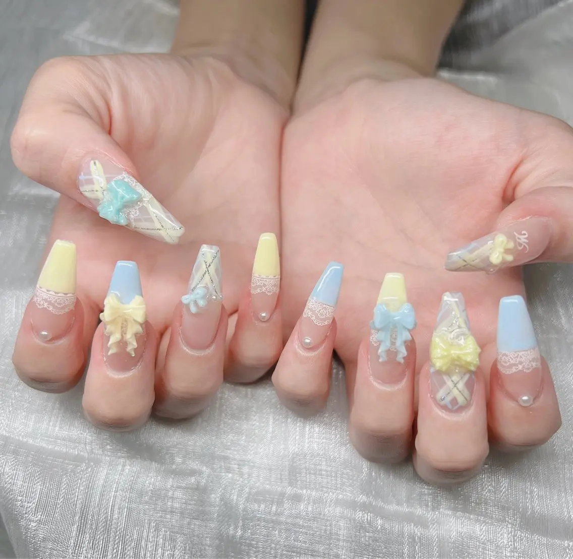 ネイル ハンドネイル Lee Nailsのネイルデザイン
