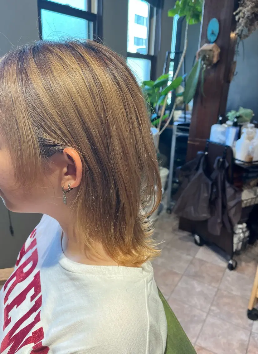 ミディアム レイヤーカット 小川 りえのヘアスタイル