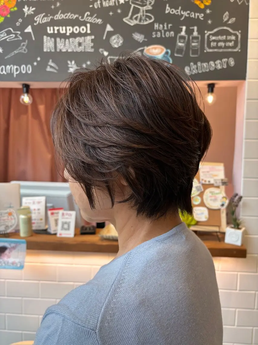 ショート レイヤーカット✨ 艶髪藤野のヘアスタイル