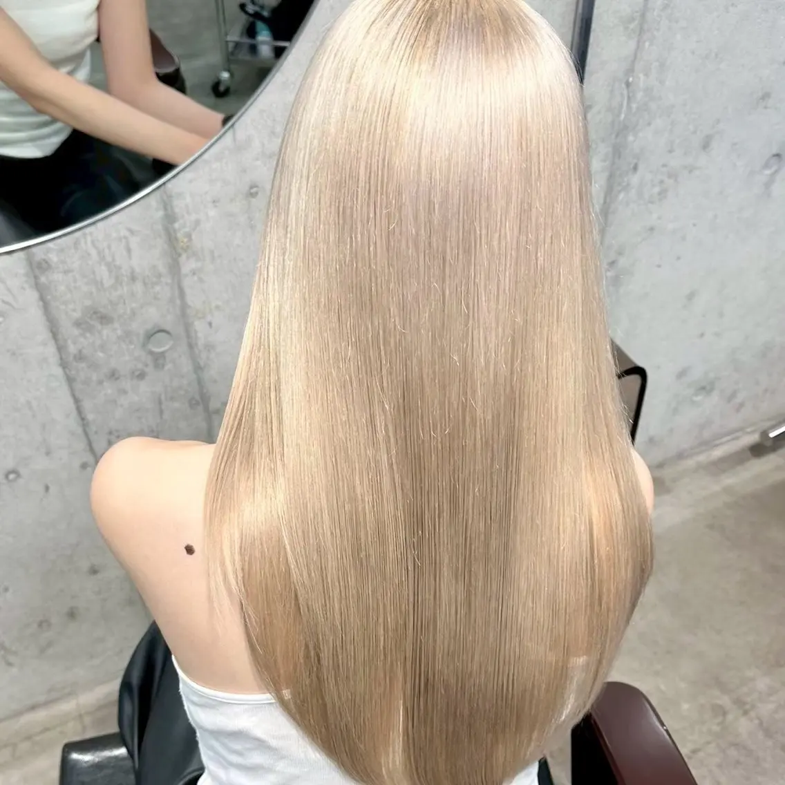 セミロング カラー パーマ ヘアアレンジ ヘアカラー トリートメント ⭐️ハイトーン⭐️ 💕SAKURA💕のヘアスタイル