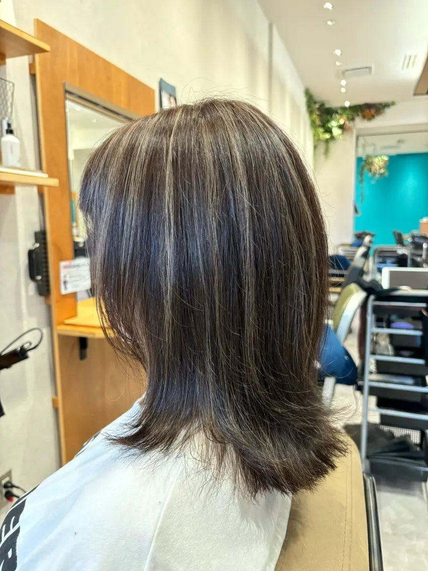 カラー シルバー 北村 祐樹のヘアスタイル