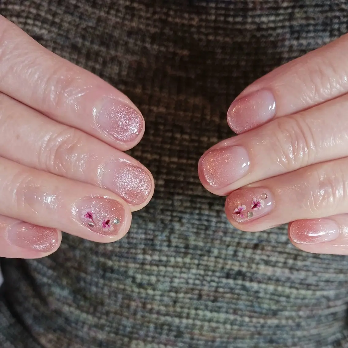 ネイル アートネイル フラワーネイル グラデーション マグネットネイル 持ち込み ハンドネイル owlnail /持込みデザイン専門のネイルデザイン