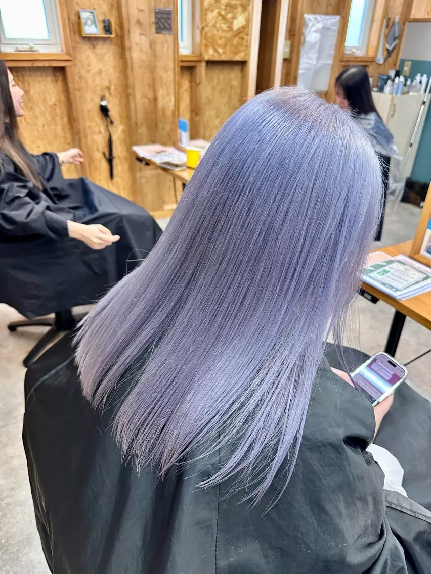セミロング ヘアカラー 🍀ブリーチ屋さん/ ミルクティー・あずみのヘアスタイル