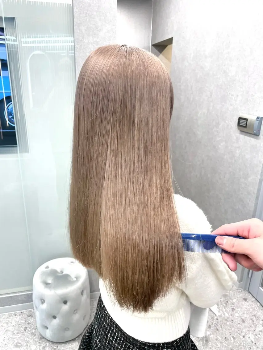 ロング カラー 透明感カラー カット ヘアカラー 香月 元希のヘアスタイル