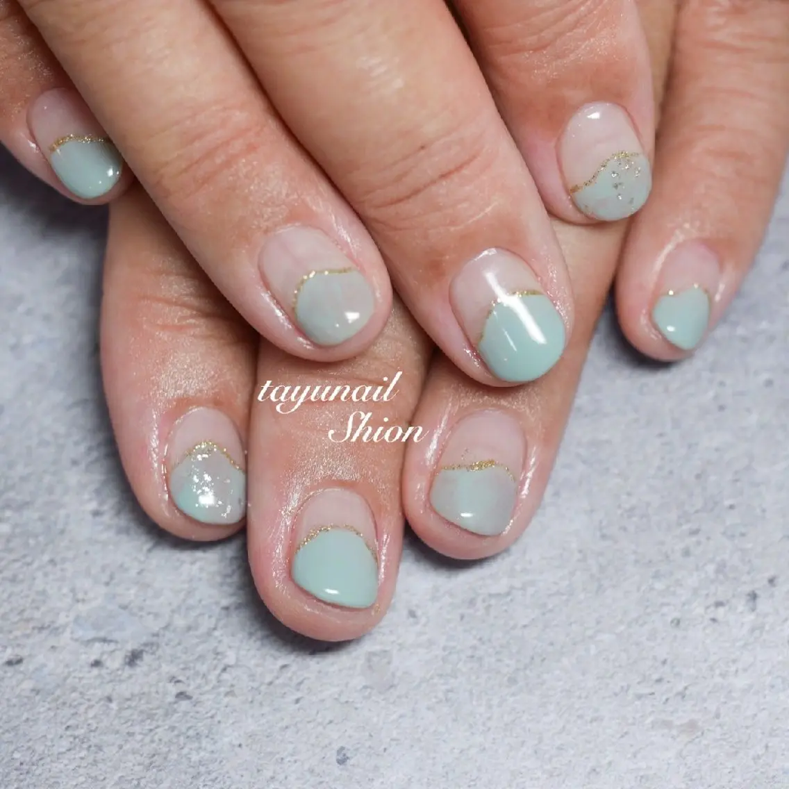ネイル フレンチネイル ジェルネイル キラキラネイル ラメ(グリッター) パラジェル ネイルサロン 【たゆnail】のネイルデザイン
