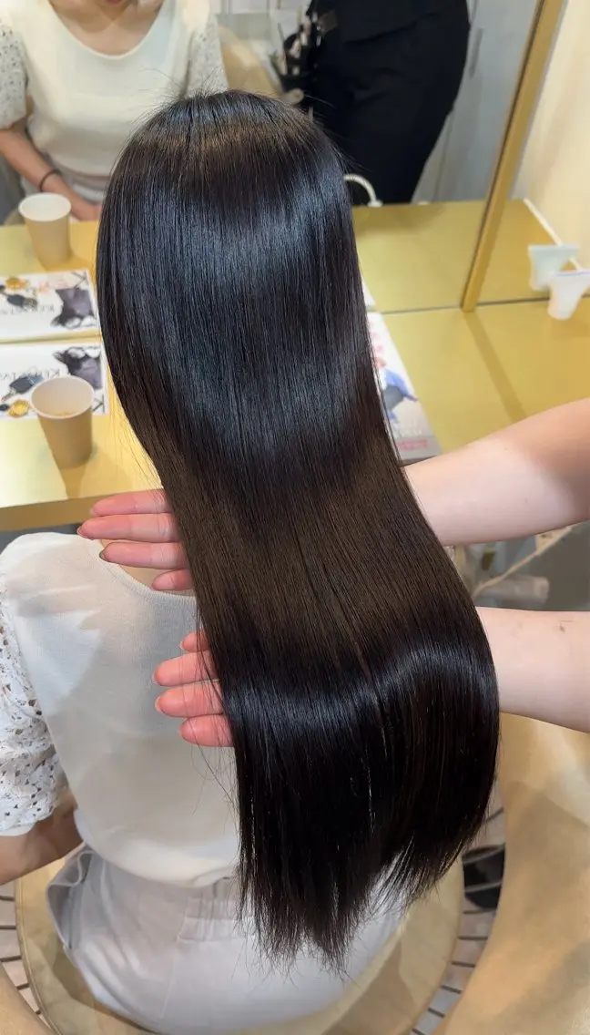 ロング カット 縮毛矯正 トリートメント Akane レイヤー/艶カラーのヘアスタイル