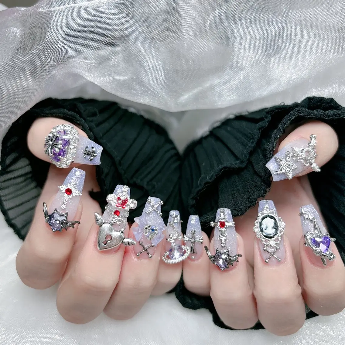 ネイル 成人式 ジェルネイル ロングネイル マグネットネイル ミディアムネイル ハンドネイル MoMoA Nail ネイル長さ出し専門店のネイルデザイン
