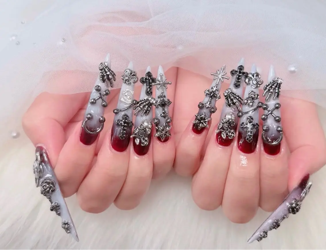 ネイル アートネイル ボルドー フレンチネイル ジェルネイル 氷ネイル・うるうるネイル ハンドネイル Julie Nail Rinのネイルデザイン