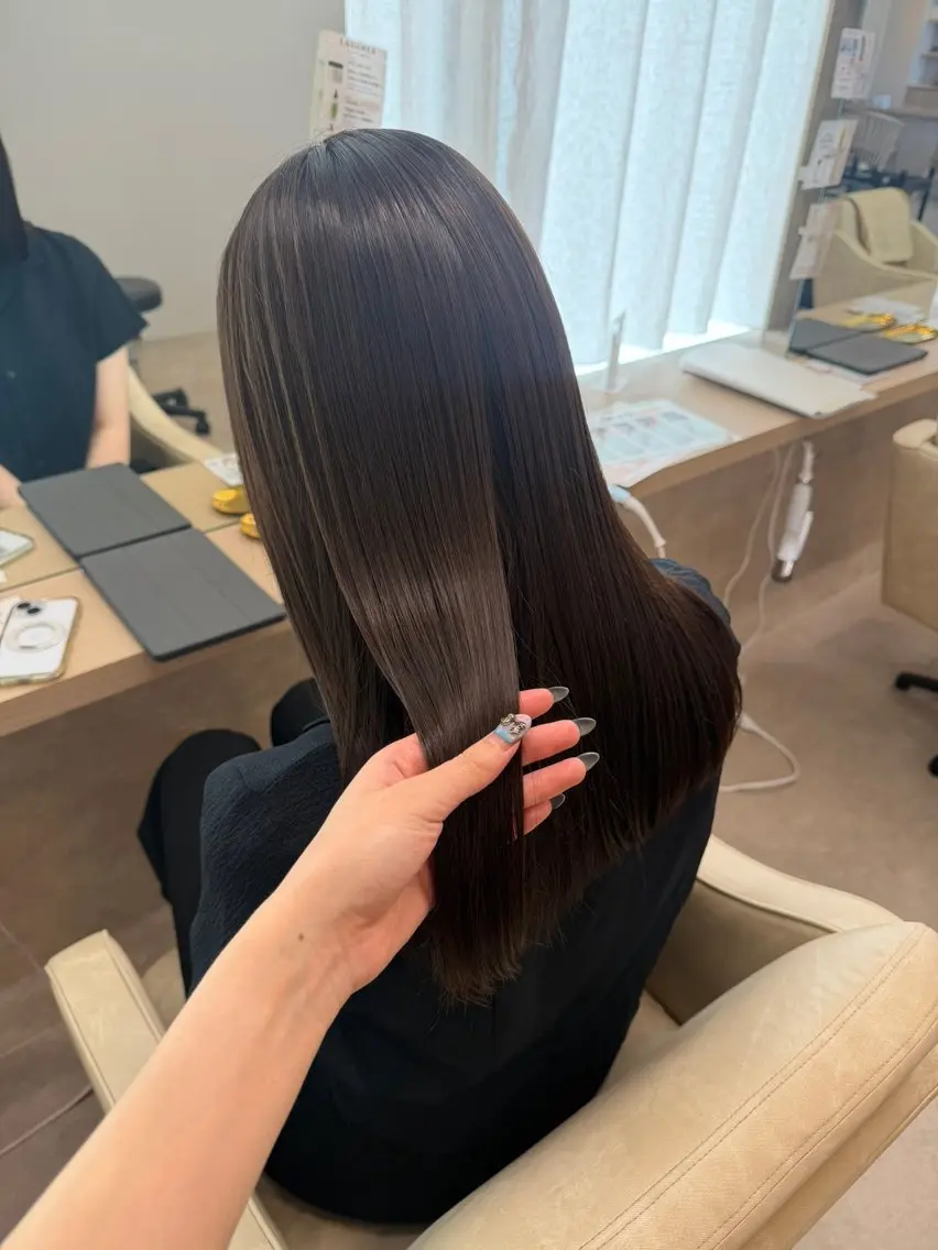 セミロング カラー ヘアカラー りん/ハイトーン💖 🌈髪質改善✨️浜松のヘアスタイル