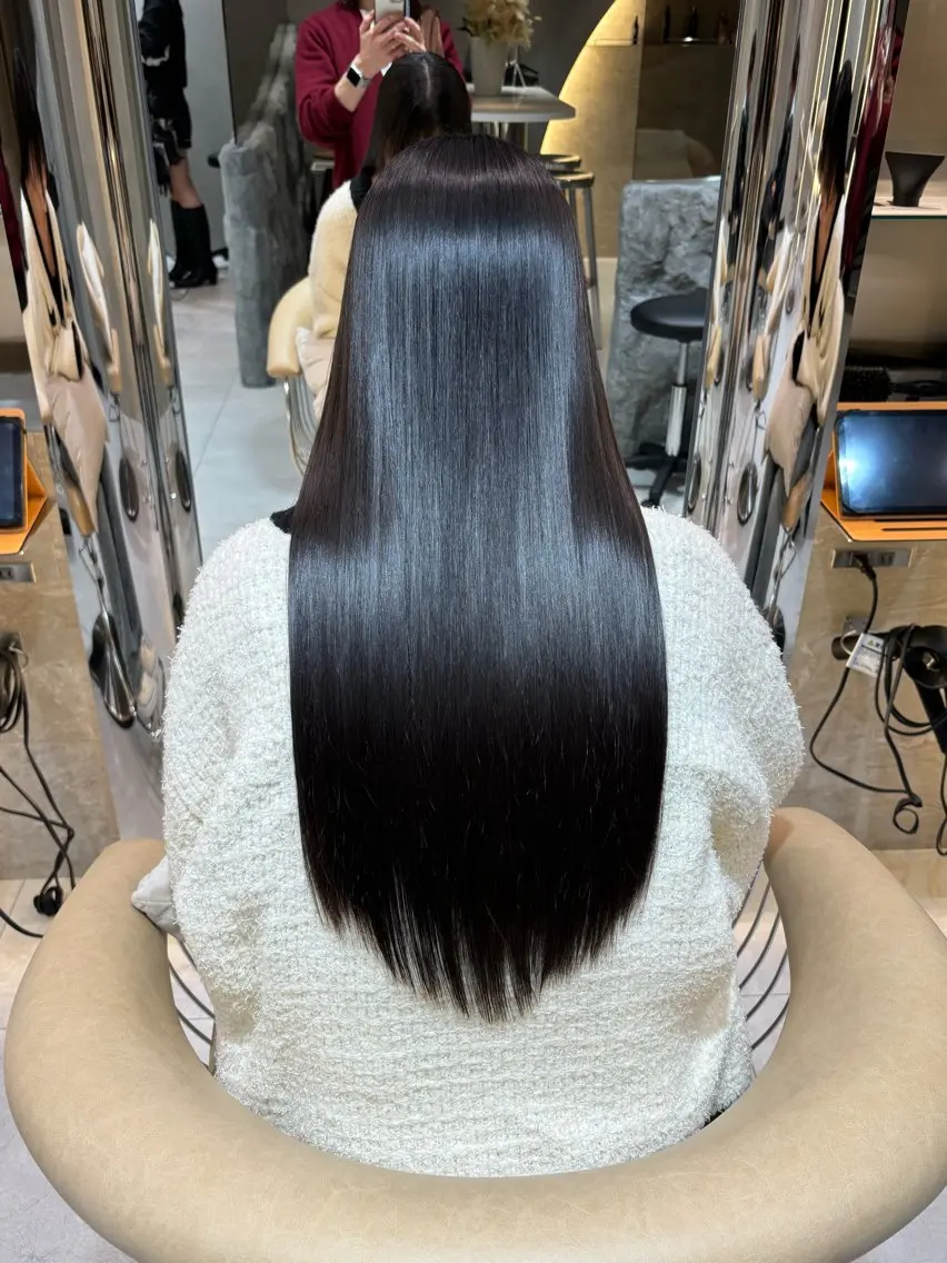 ロング カット 縮毛矯正 トリートメント さくら/似合わせレ イヤー/艶カラー🖤のヘアスタイル