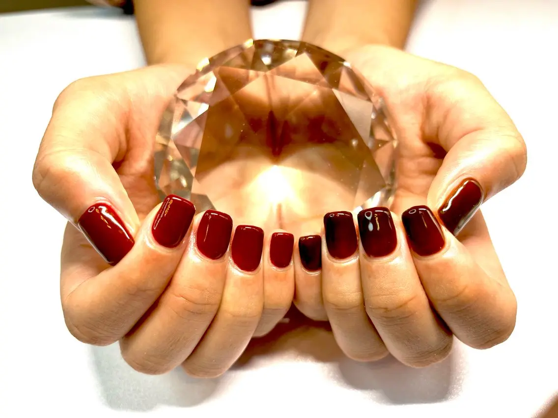 ネイル アートネイル ボルドー ニュアンスネイル オフィスネイル ワンカラーネイル ハンドネイル プライベートサロン N's Nailのネイルデザイン
