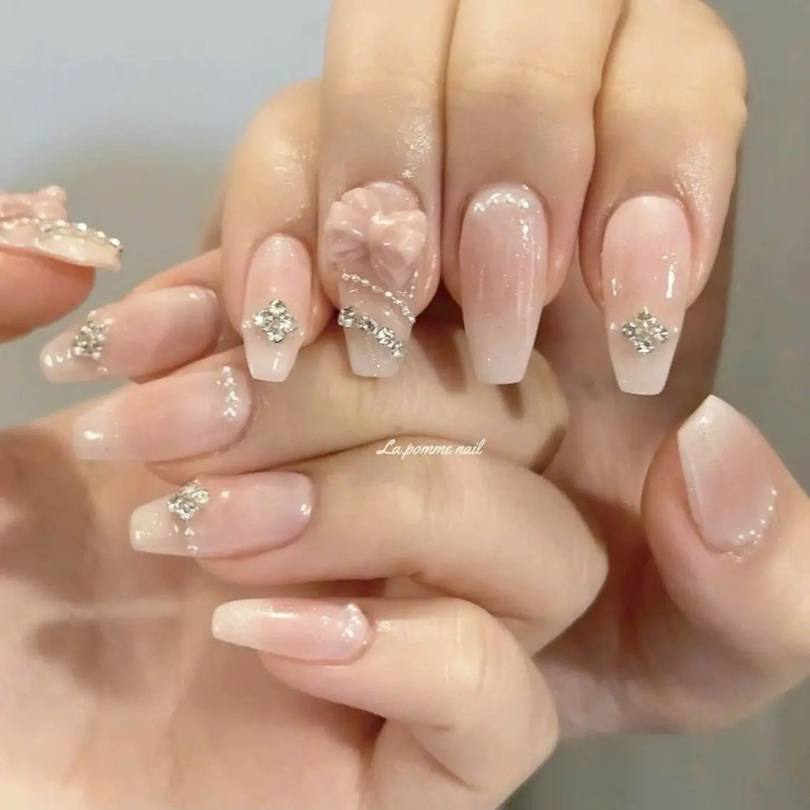 ネイル グラデーション ラメ(グリッター) マグネットネイル ミラーネイル ニュアンスネイル ハンドネイル Lumi de nailsのネイルデザイン