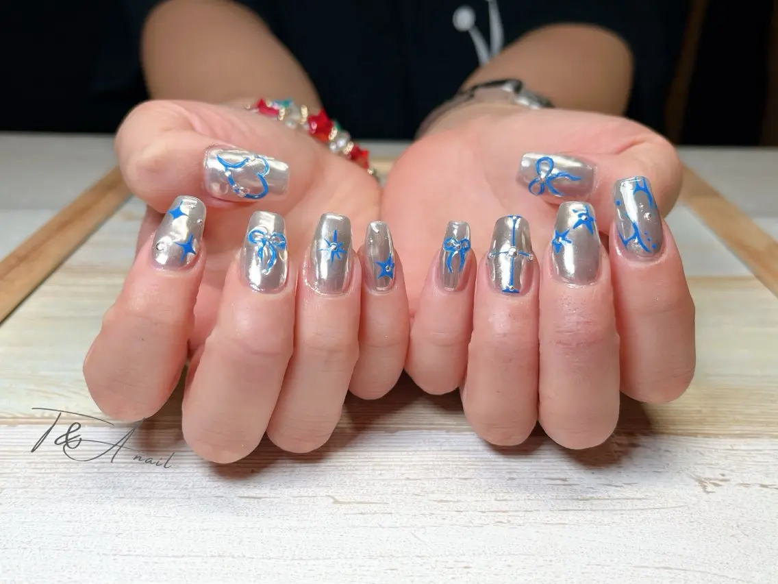 ネイル 長さ出し ジェルネイル ミラーネイル リボン スカルプネイル T&A nailのネイルデザイン