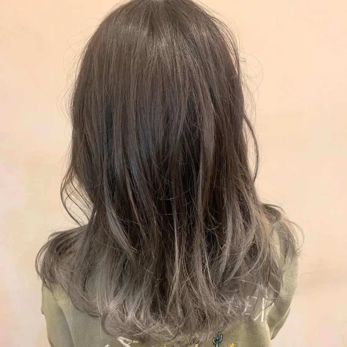 セミロング カット ヘアカラー ★SEIGA ★のヘアスタイル