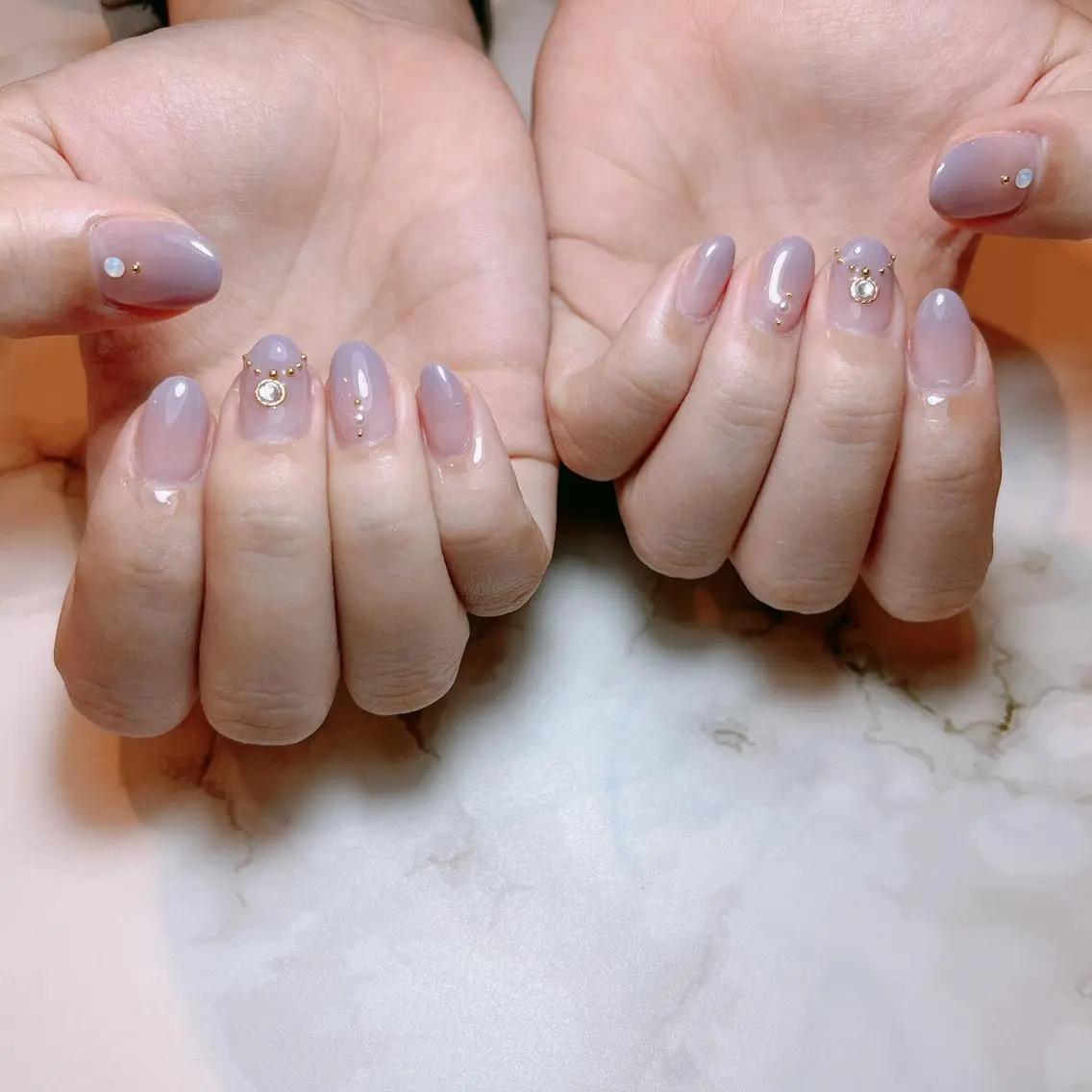 ネイル ストーンネイル ハンドネイル UNELMA _ERIKAのネイルデザイン