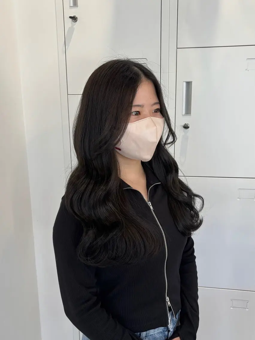 ロング カラー 黒髪 ヘアカラー トリートメント recipe la couleurちずのヘアスタイル