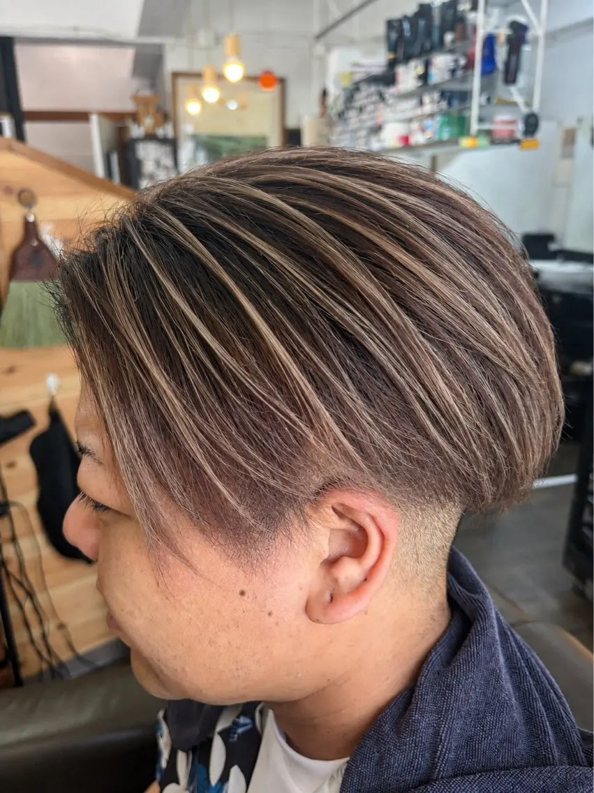 ミディアム カラー メンズ 島袋 ヒロのヘアスタイル
