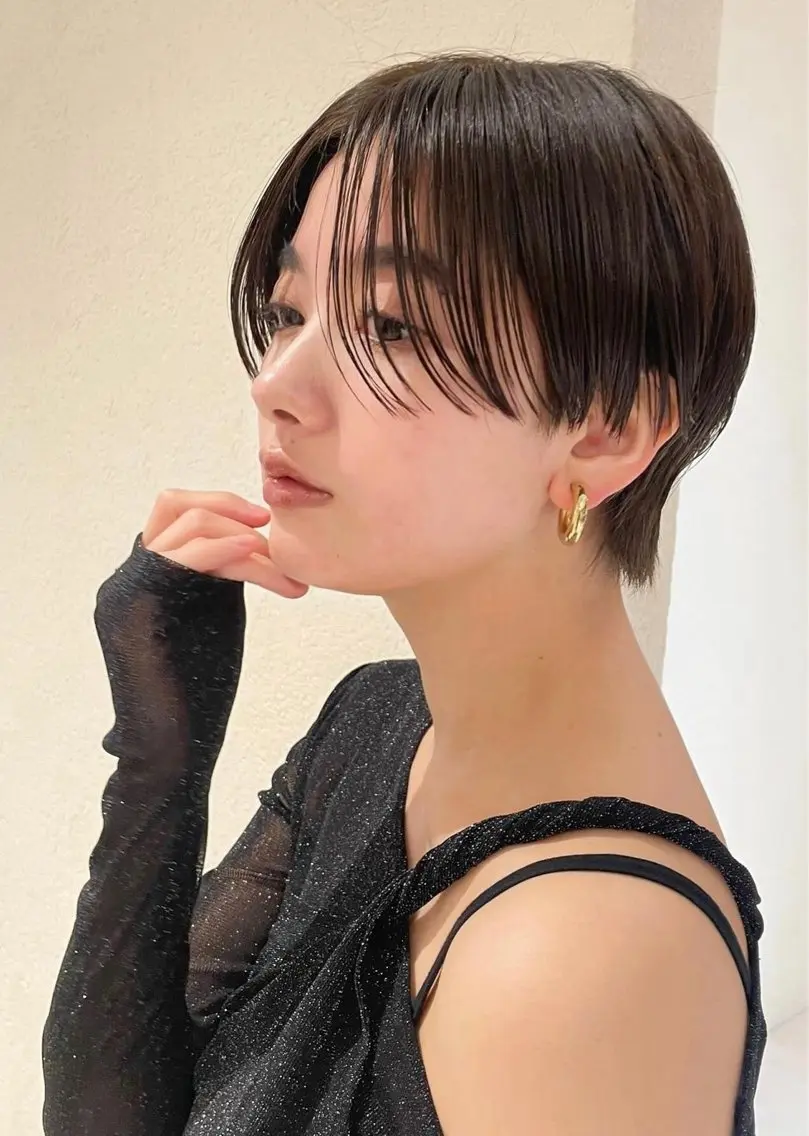 ショート はなざわ めいのヘアスタイル