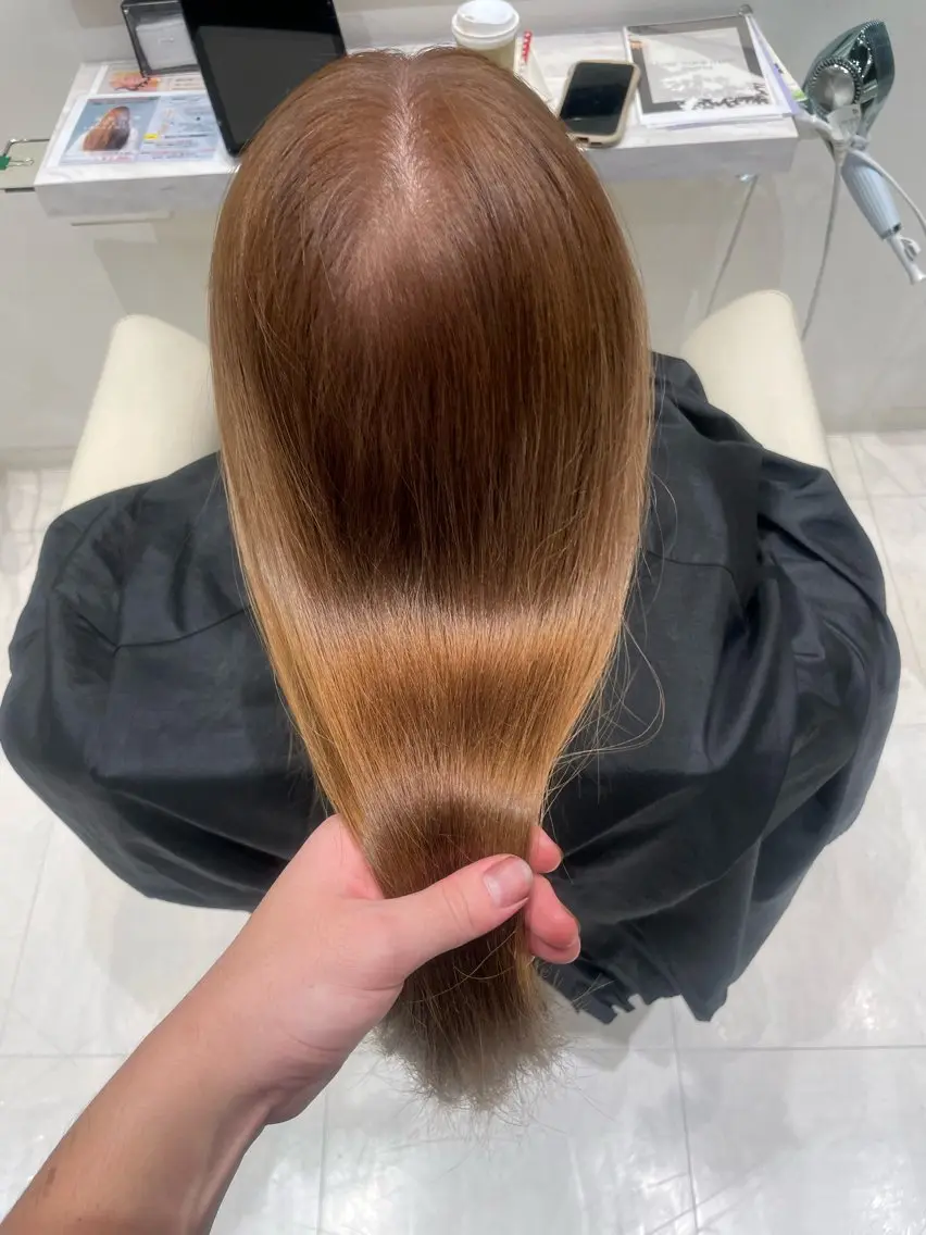 ロング カラー 透明感カラー イルミナカラー トリートメント カット ヘアカラー トリートメント k-twoたき✨艶感 カラー/美髪矯正のヘアスタイル