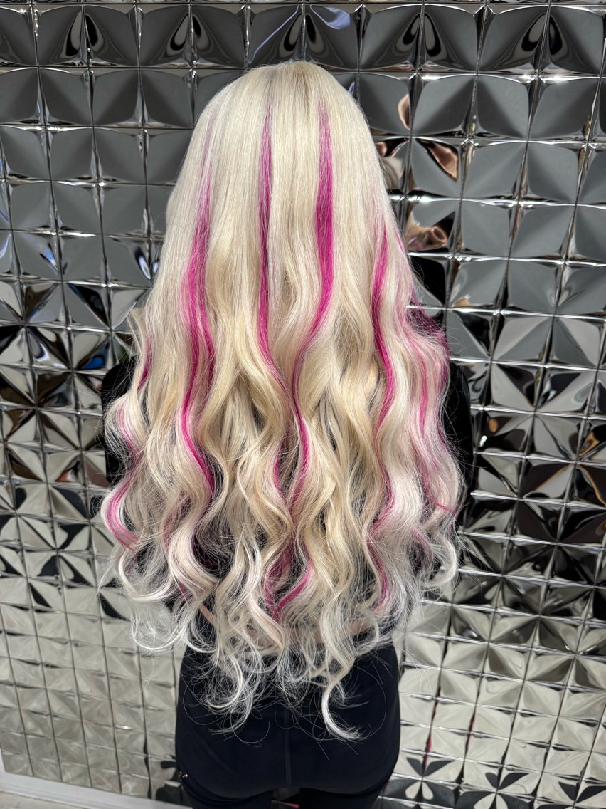 ロング カラー ブロンド ダブルカラー ハイライトカラー ハイトーンカラー ピンクカラー Lovestasy 京都河原町店のヘアスタイル