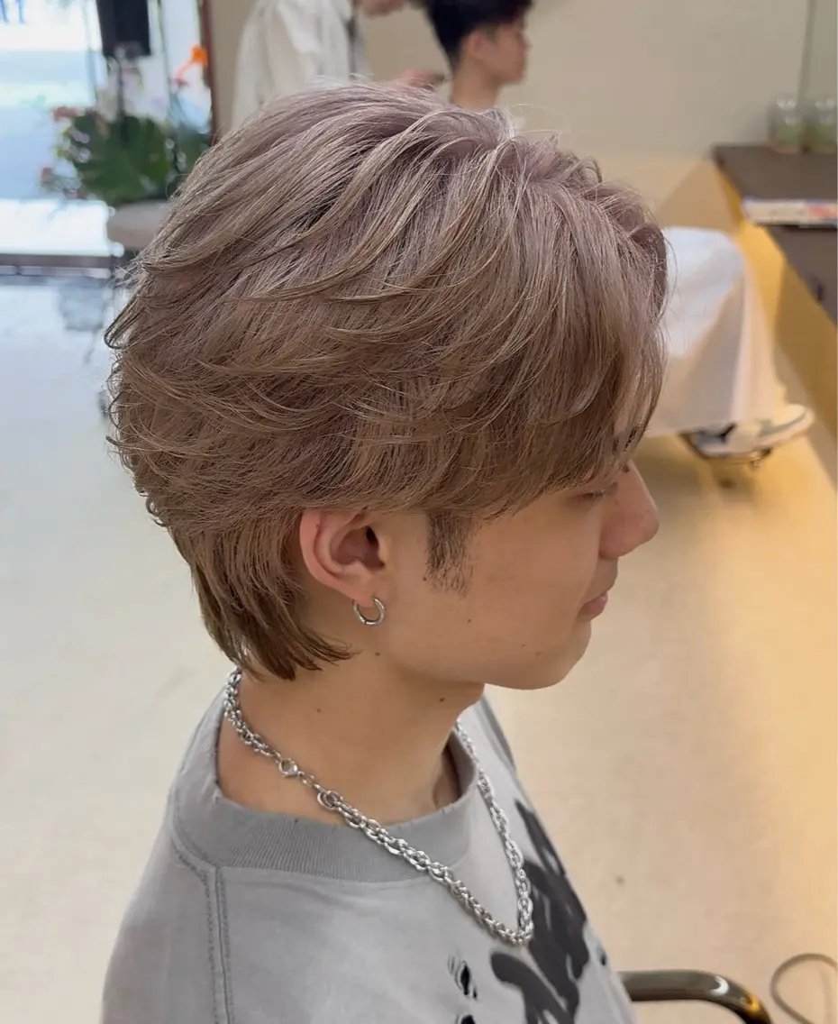 ショート カット 岡本 拡夢のヘアスタイル