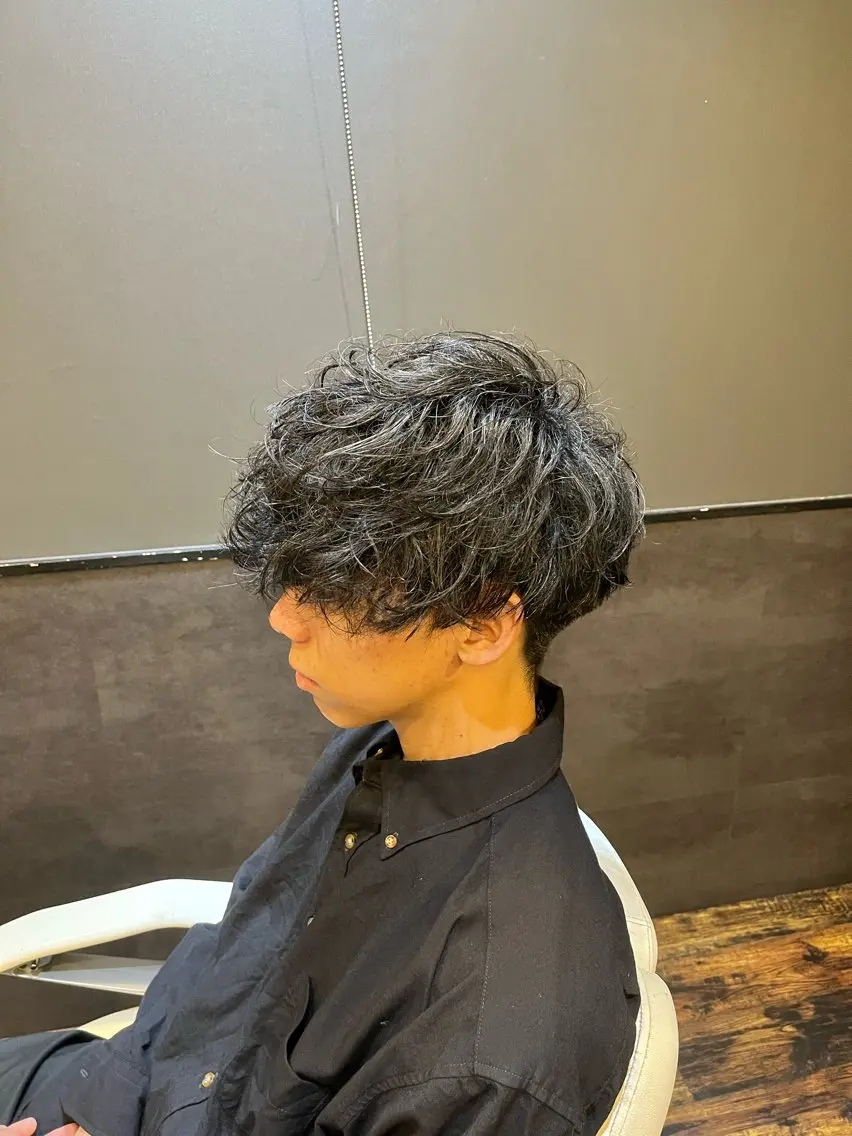 パーマ メンズ マッシュ 夜に通える 理容室山崎健立のヘアスタイル