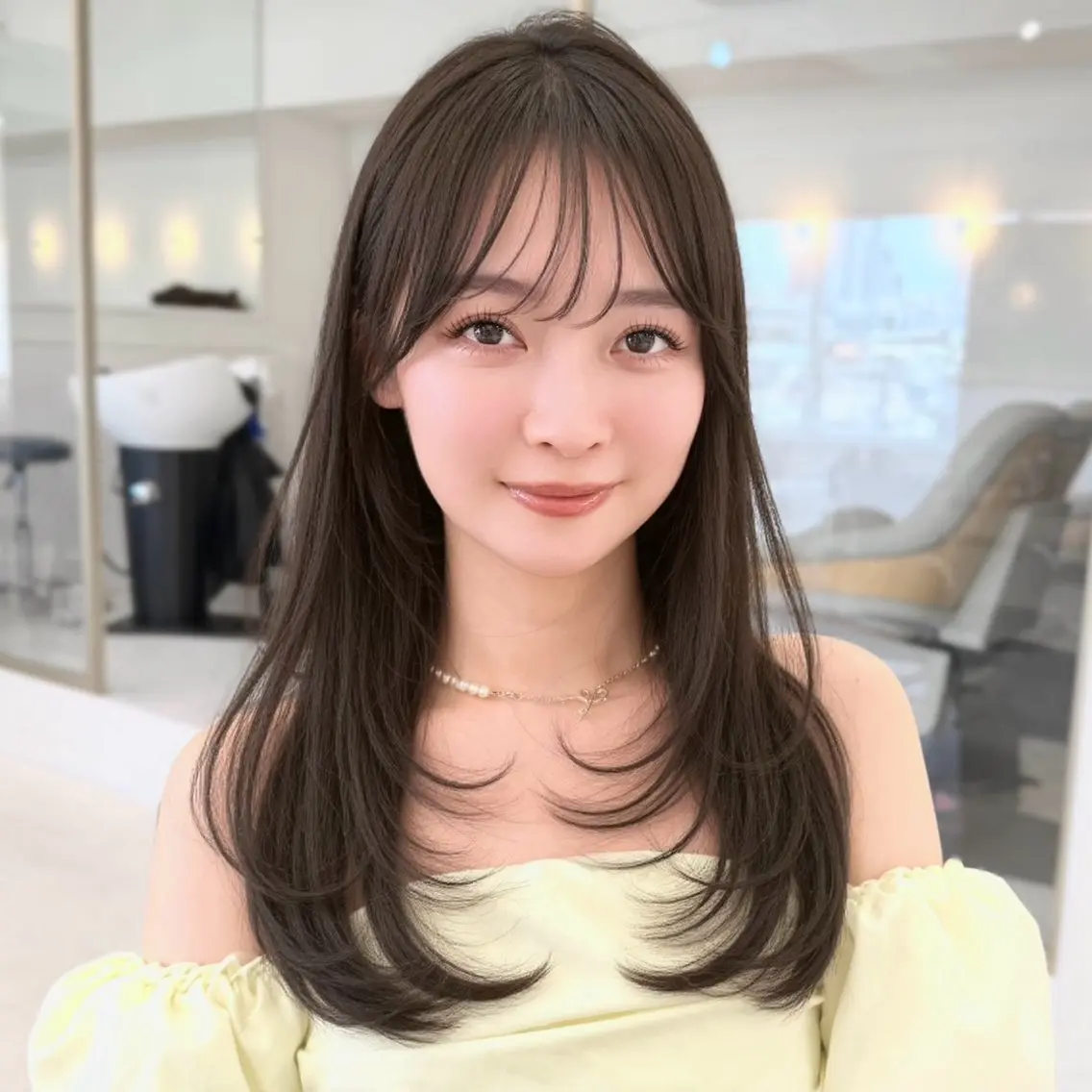 セミロング カット トリートメント mei / レイヤー 顔まわり 🤍のヘアスタイル