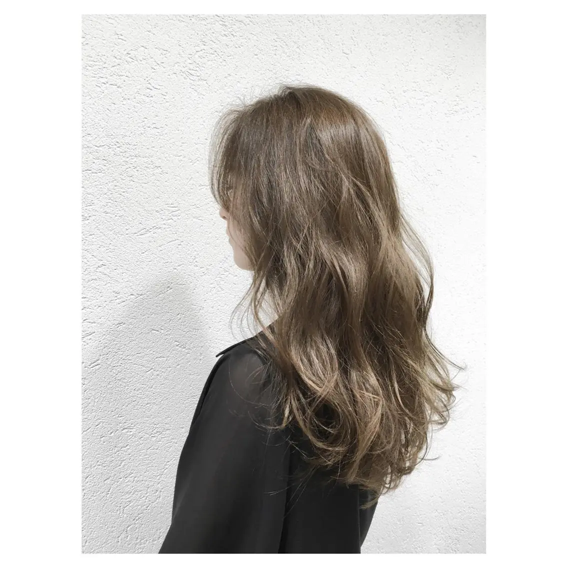 ロング カラー ベージュカラー イルミナカラー シアーベージュ biscohair 髪にドラマを。のヘアスタイル