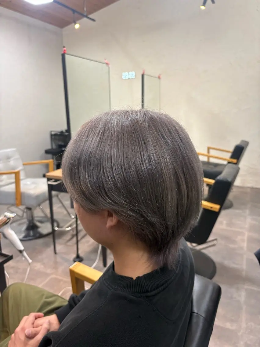 カラー メンズ メンズブリーチ ブリーチ グレージュ ヘアカラー sanaka / Minoriのヘアスタイル