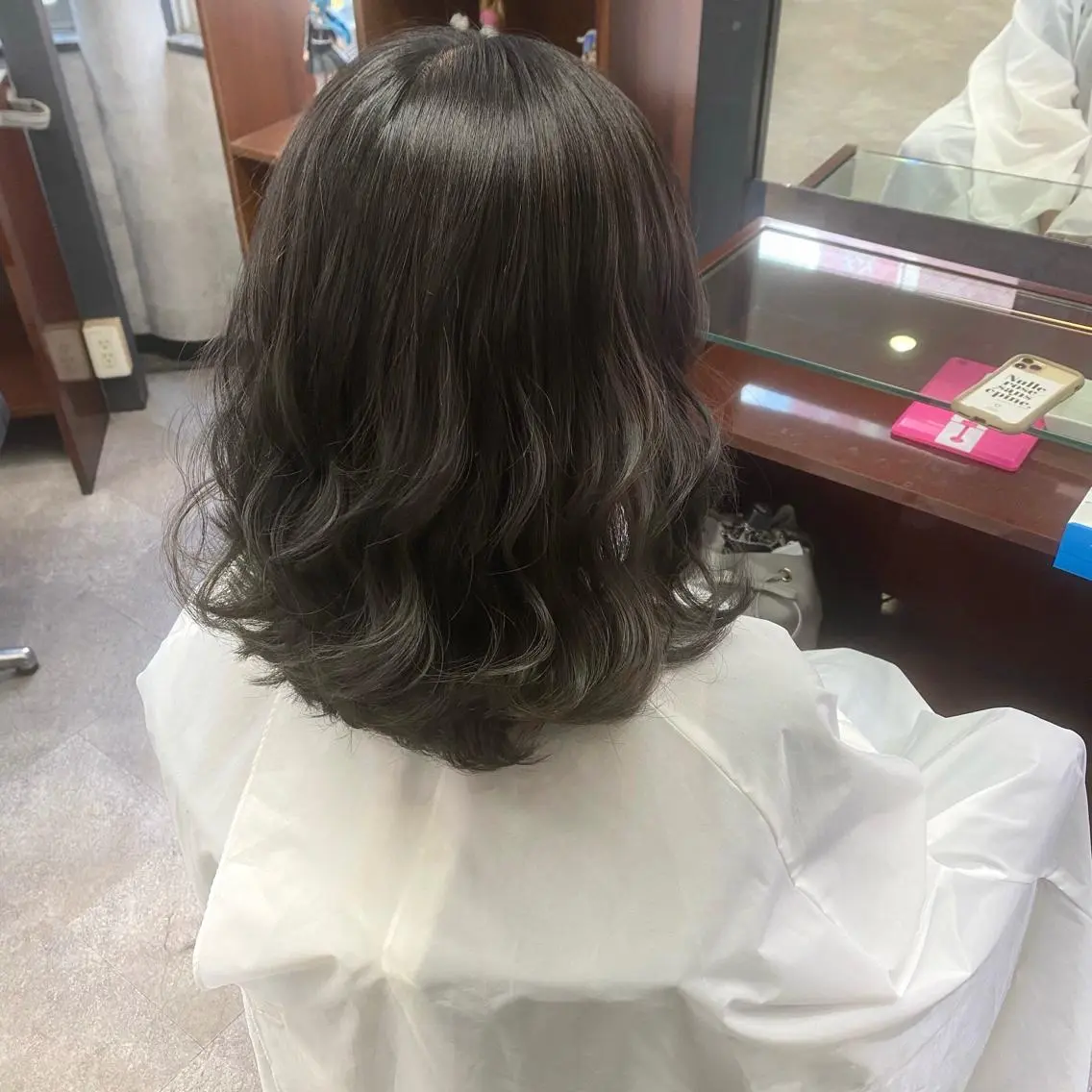 ミディアム カラー ヘアカラー トリートメント シールエクステ特化 ハイトーン、NANAのヘアスタイル