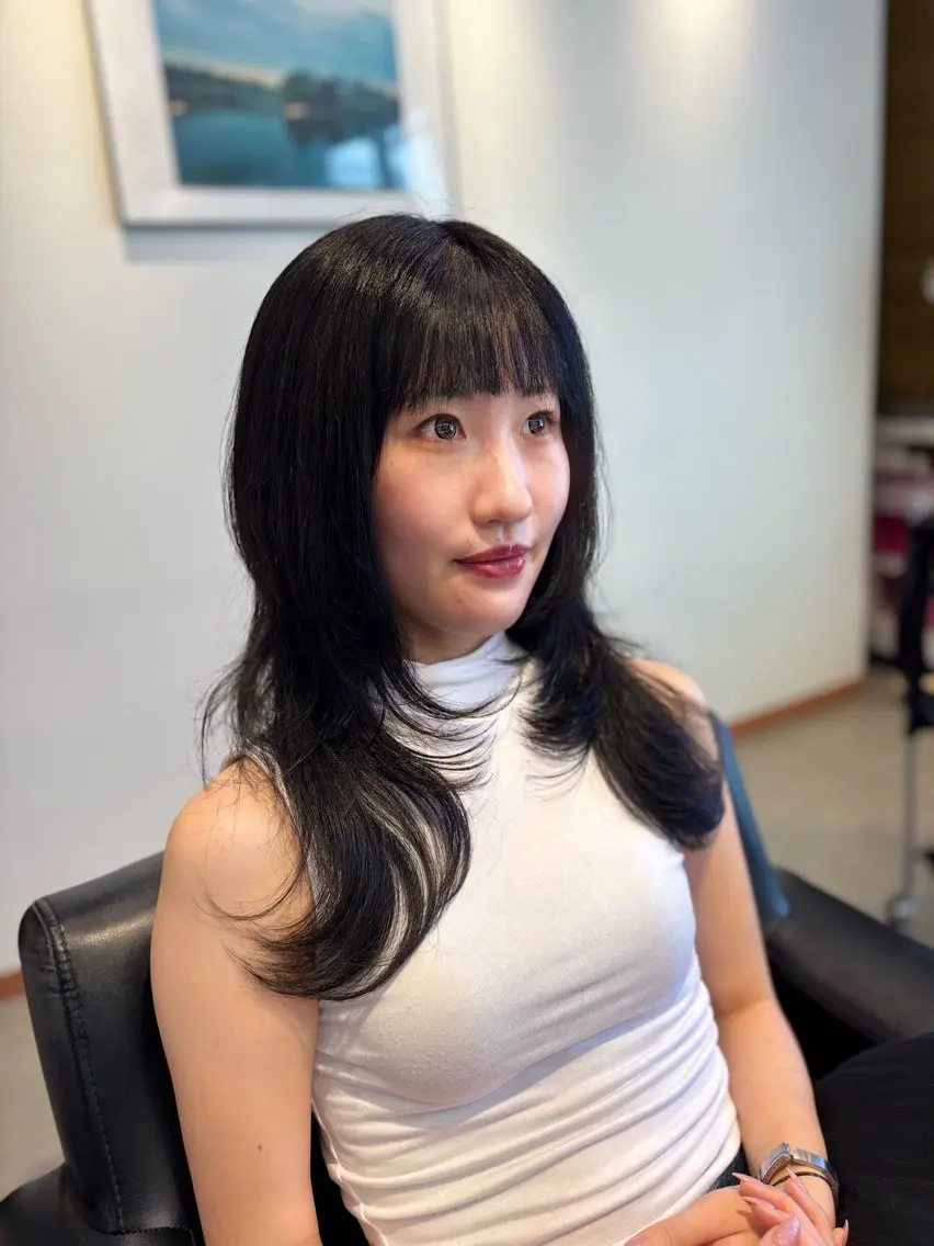 セミロング KAREN(ému) 伏見/カットモデルのヘアスタイル