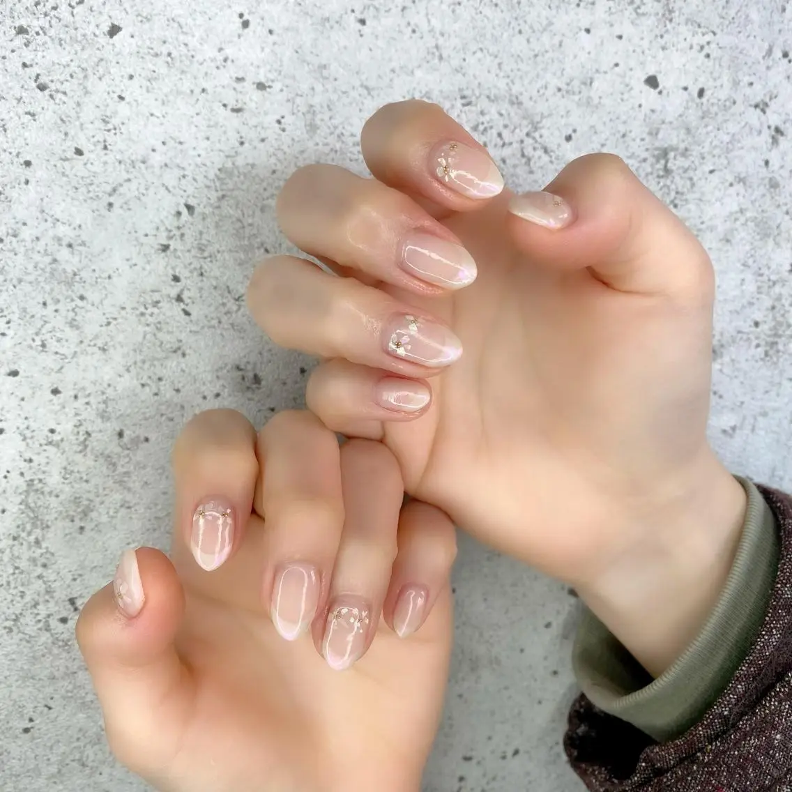 ミディアム カラー パーマ ヘアアレンジ メンズ キッズ ネイル マツエク・マツパ アイブロウ ベージュカラー 眉カラー ナチュラル オーロラネイル フラワーネイル ハンドネイル Salon Ｋのネイルデザイン