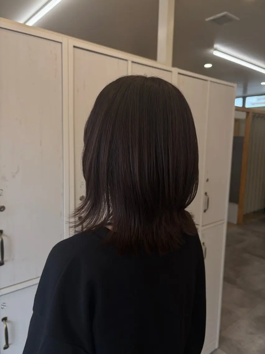 ミディアム ウルフカット カット chiba/艶カラー /ザクザクレイヤーのヘアスタイル