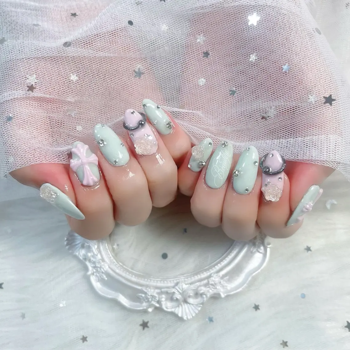 ネイル HIN NAILのネイルデザイン