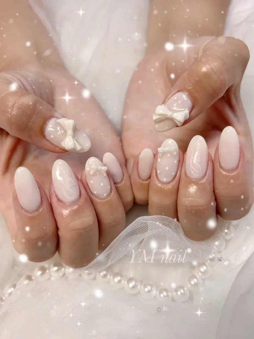 ネイル ドット 韓国ネイル リボン ワンホンネイル ホワイト ハンドネイル YM nailのネイルデザイン