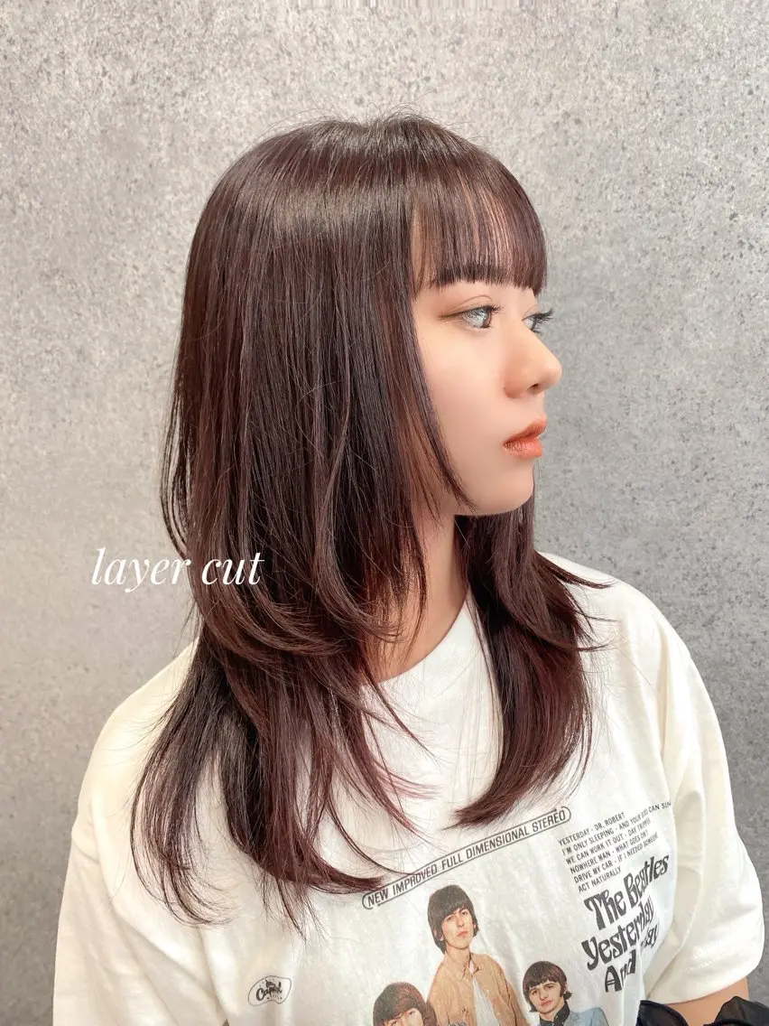 セミロング カラー レッドカラー ハイレイヤー レイヤーカット YUKA🐻❄️ 🎀当日予約ok/のヘアスタイル