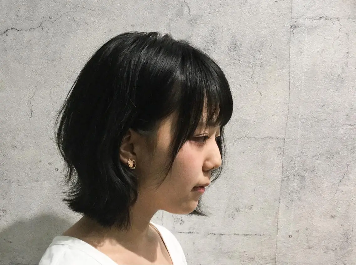 ミディアム 切りっぱなしボブ ボブ 佐藤 結花のヘアスタイル