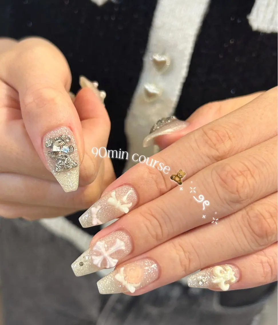 ネイル ハンドネイル ViViA momokaのネイルデザイン