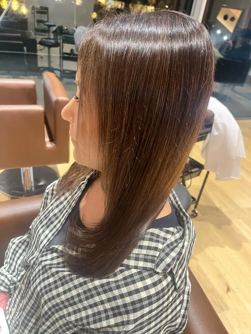 セミロング カット トリートメント 渡邉 奈美のヘアスタイル